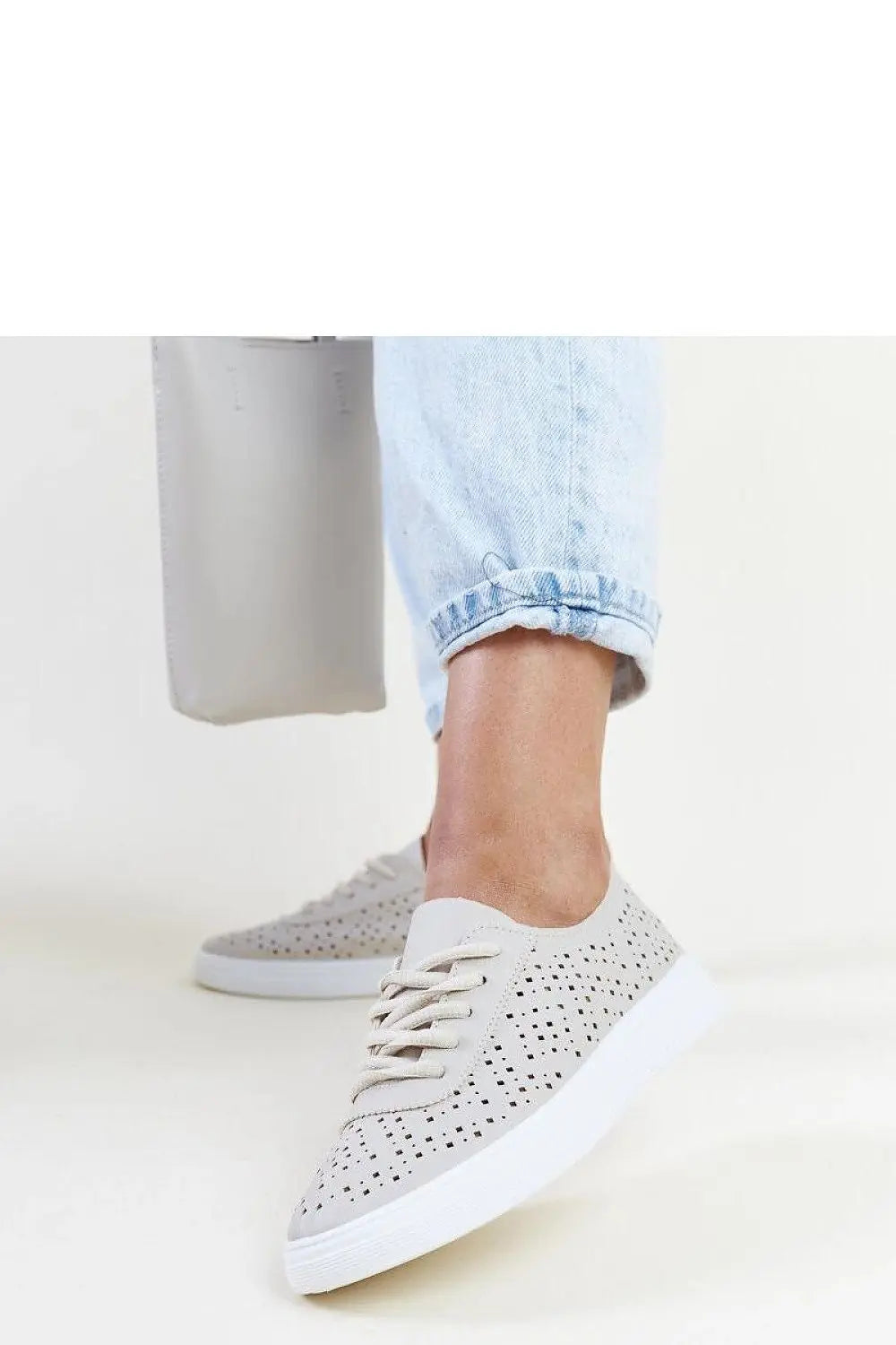  Baskets model 207322 Solea 