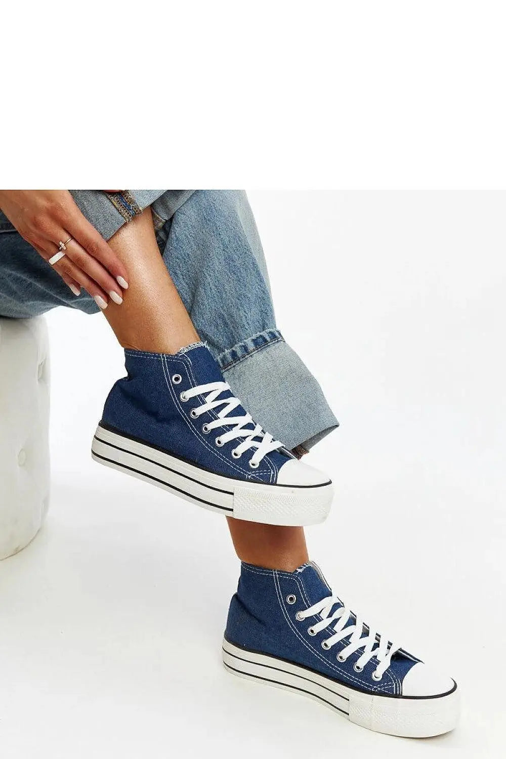  Baskets model 207390 Solea 