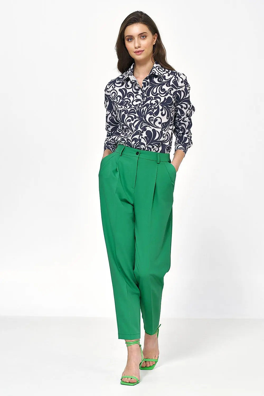  Pantalon femme model 178005 Nife 